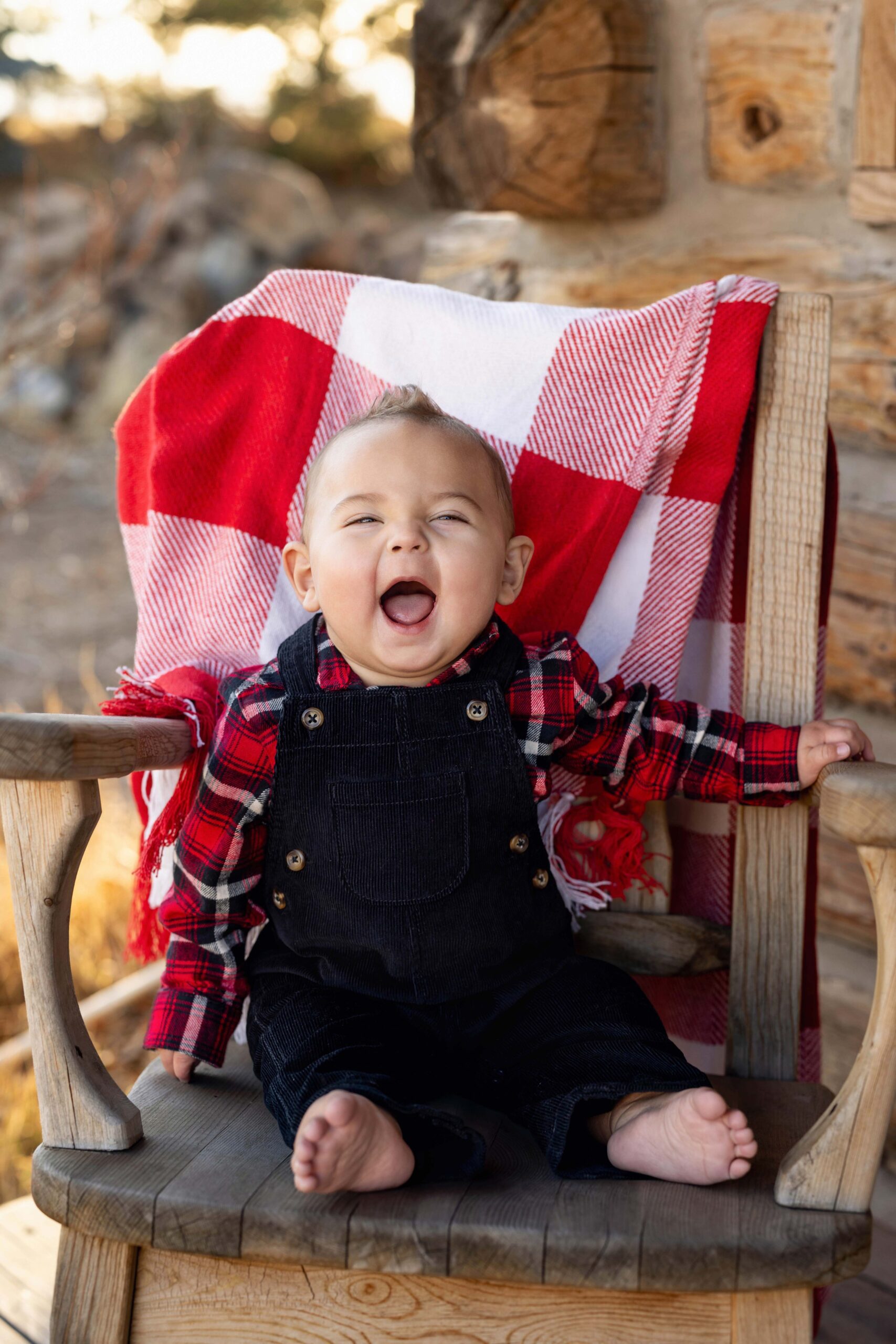 Christmas Studio mini sessions in Southern Utah, Christmas Cabin Photos